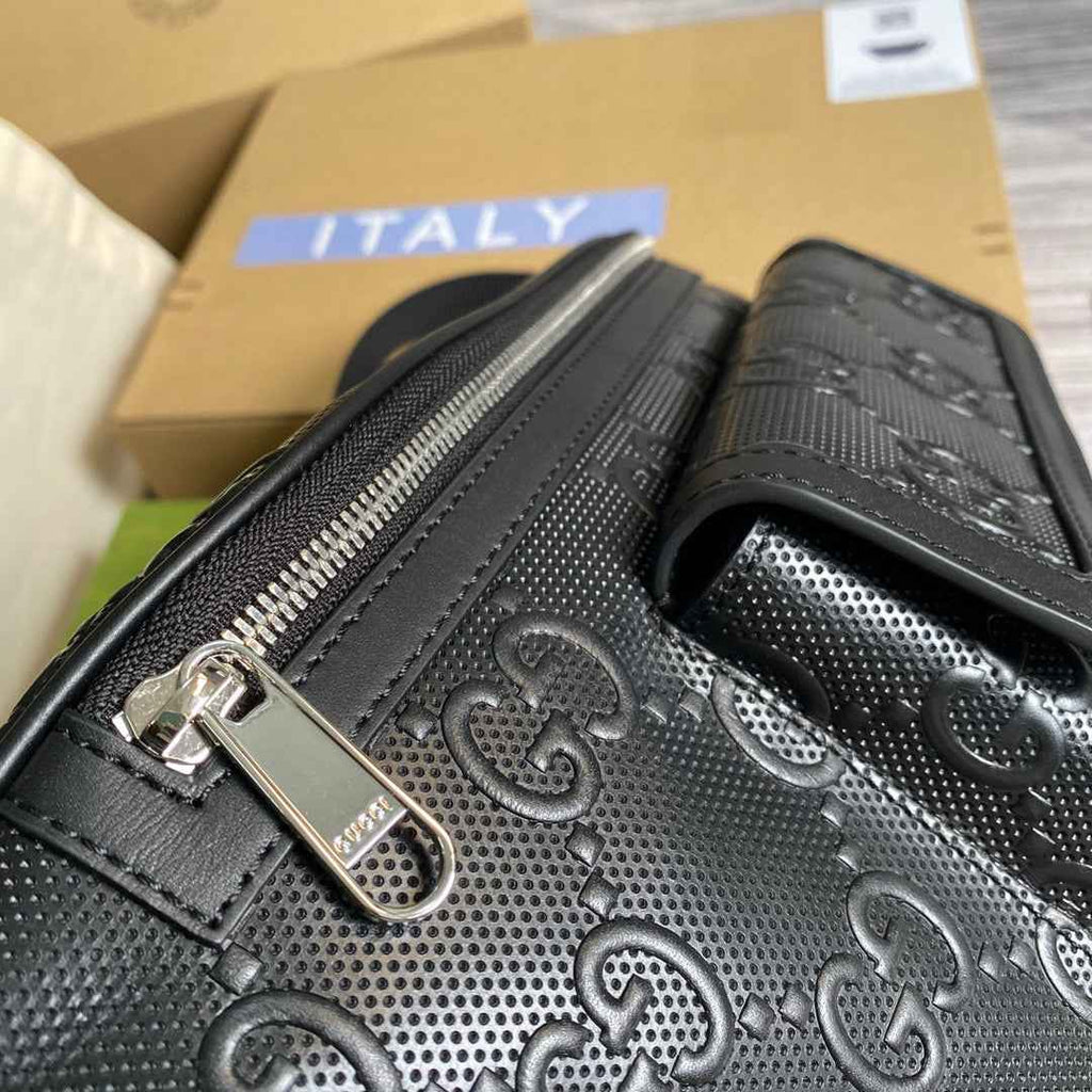 Gucci ‎645093 GG embossed belt bag Black GG embossed leather