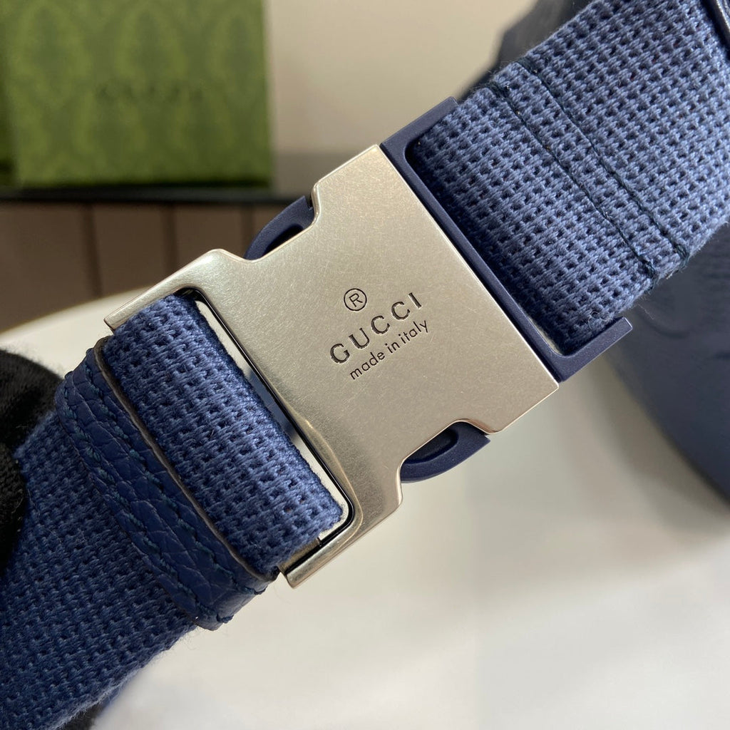 Gucci ‎Jumbo GG belt bag 645093 in Blue leather