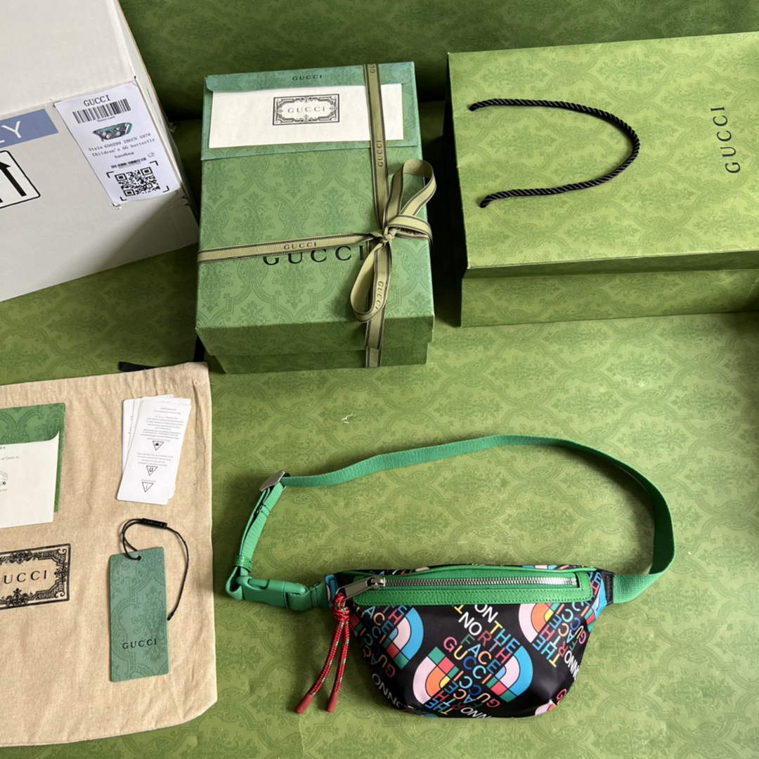 Gucci 650299 The North Face x Gucci belt bag Green leather