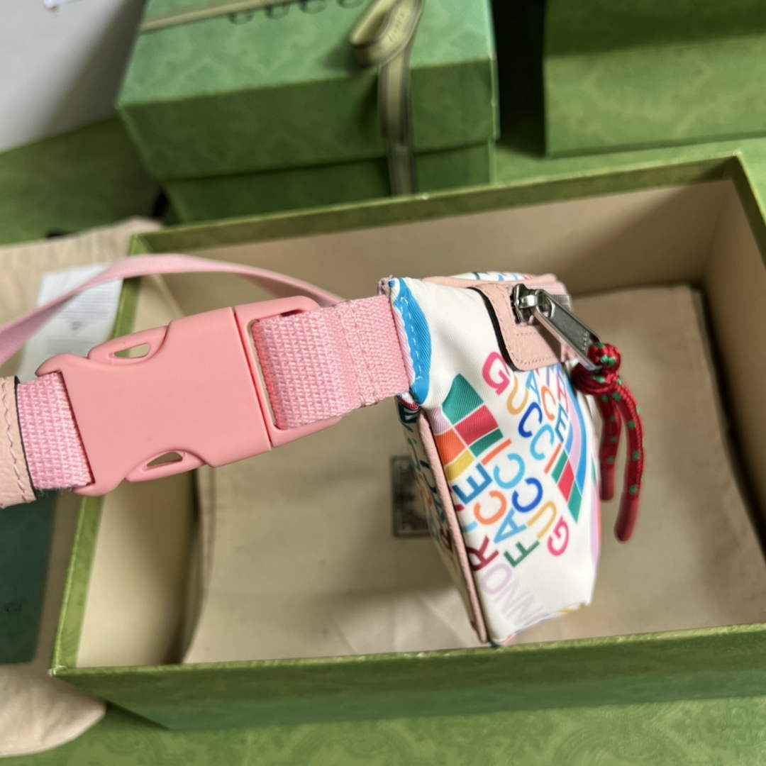 Gucci 650299 The North Face x Gucci belt bag Pink leather