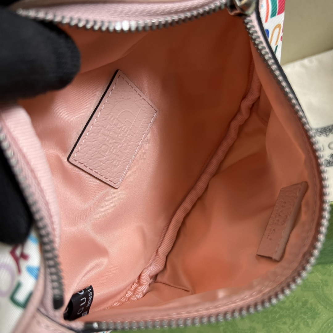 Gucci 650299 The North Face x Gucci belt bag Pink leather