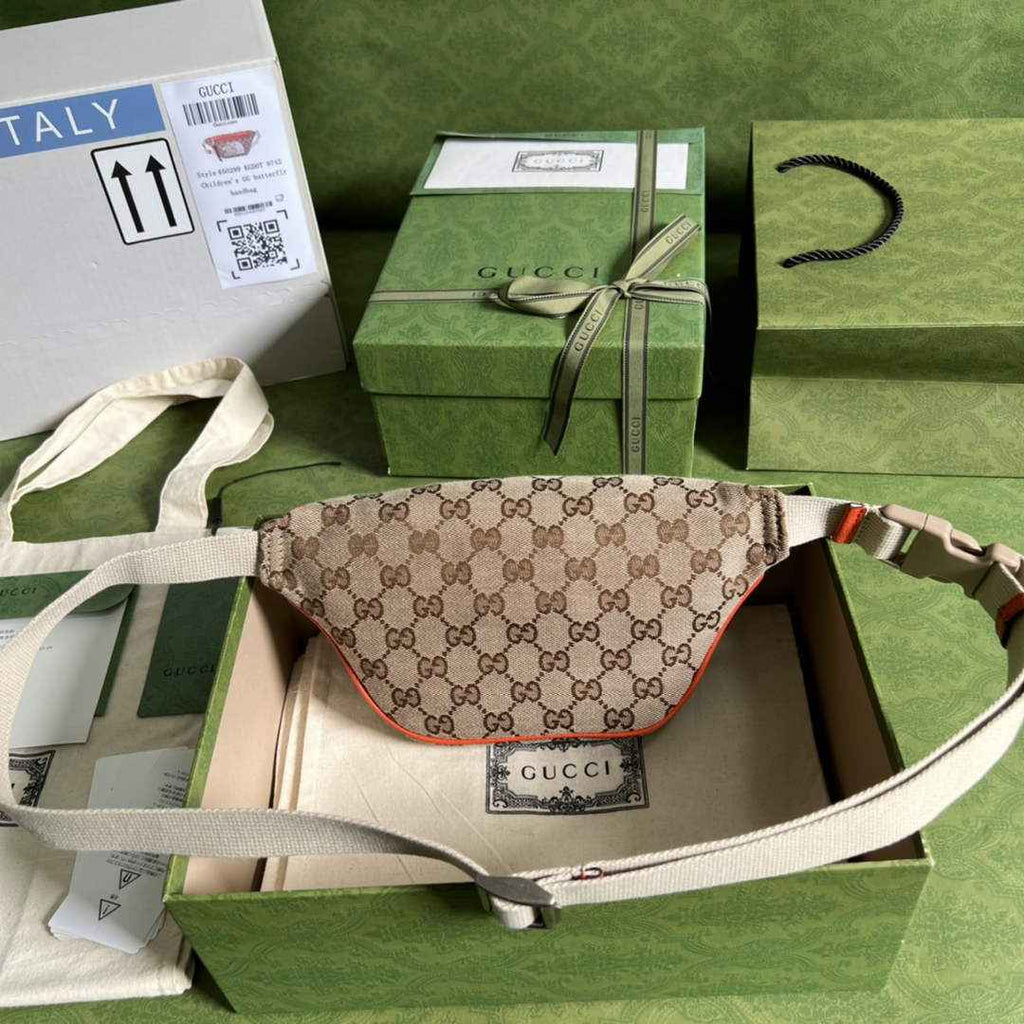 Gucci 650299 The North Face x Gucci belt bag Beige