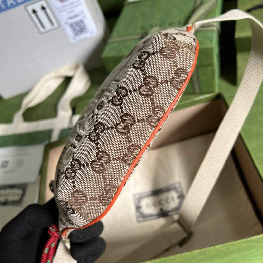 Gucci 650299 The North Face x Gucci belt bag Beige