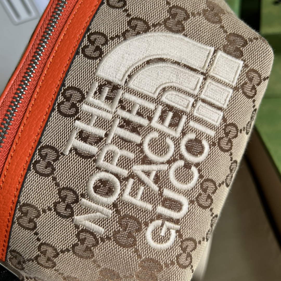 Gucci 650299 The North Face x Gucci belt bag Beige