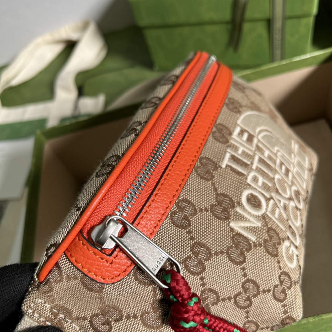 Gucci 650299 The North Face x Gucci belt bag Beige
