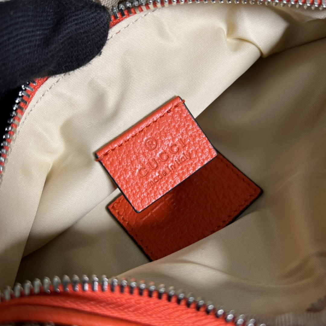 Gucci 650299 The North Face x Gucci belt bag Beige