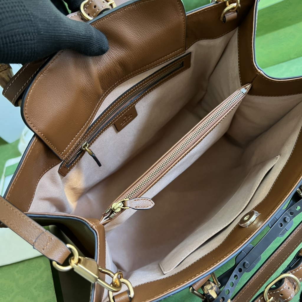 Gucci 655658 Diana medium top handle bag Brown leather