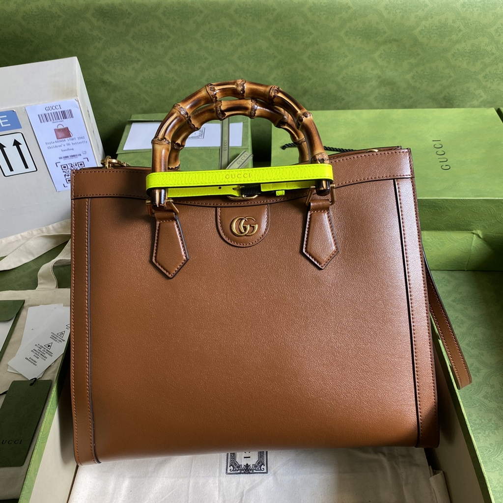 Gucci 655658 Diana medium top handle bag Leather Brown