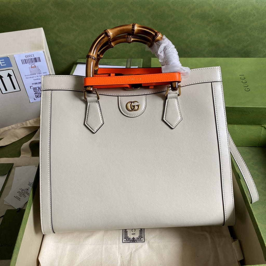 Gucci 655658 Diana medium top handle bag White leather