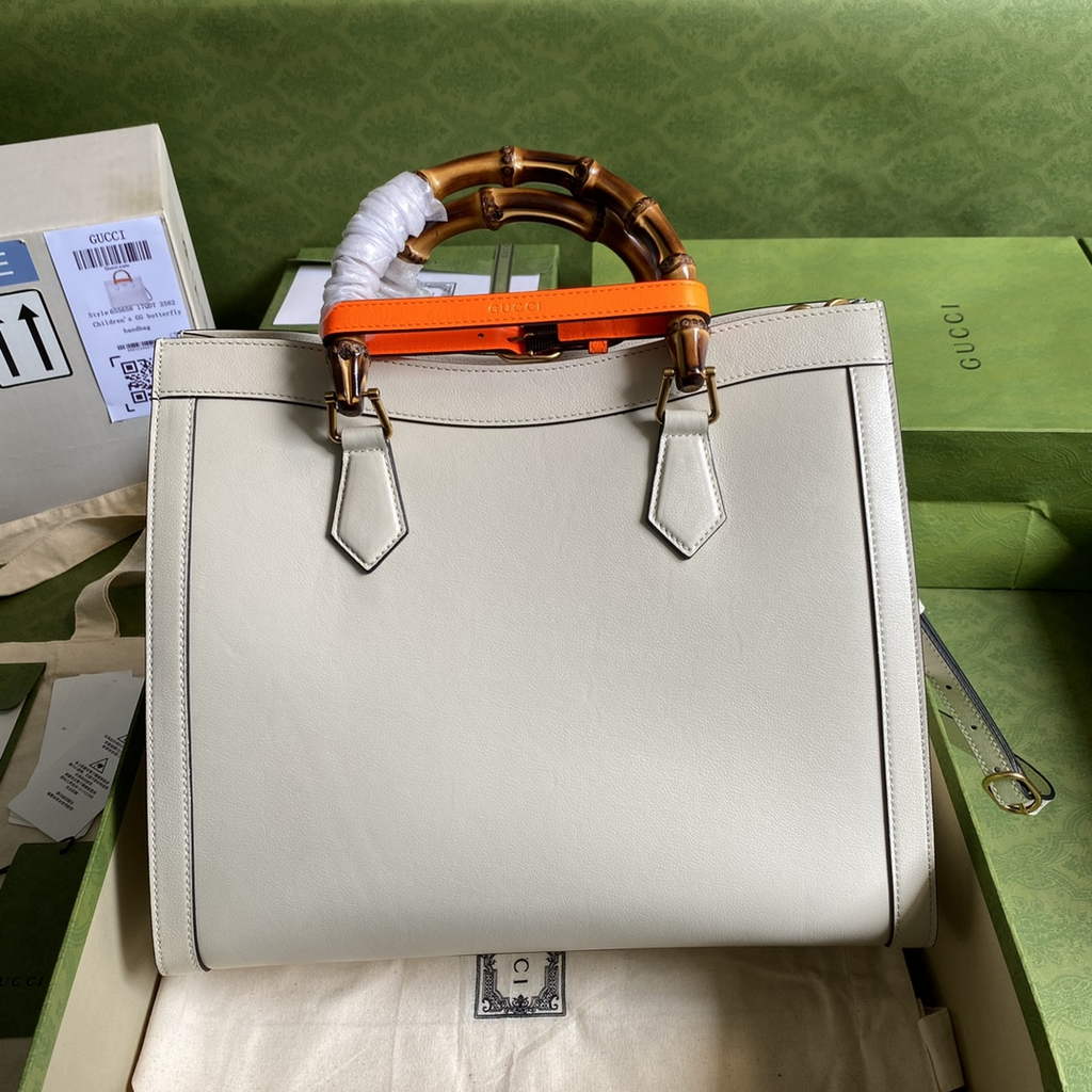 Gucci 655658 Diana medium top handle bag White leather