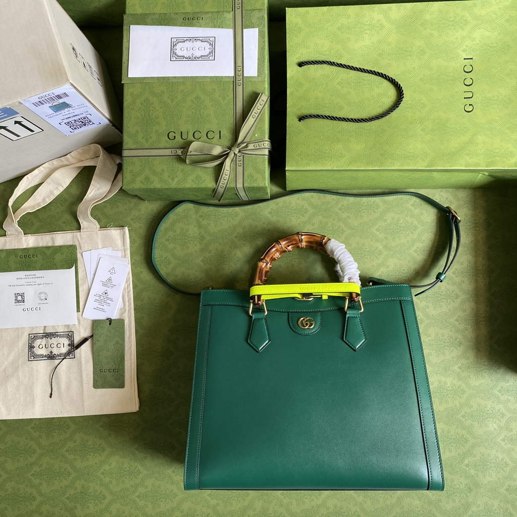 Gucci 655658 Diana medium top handle bag Green leather