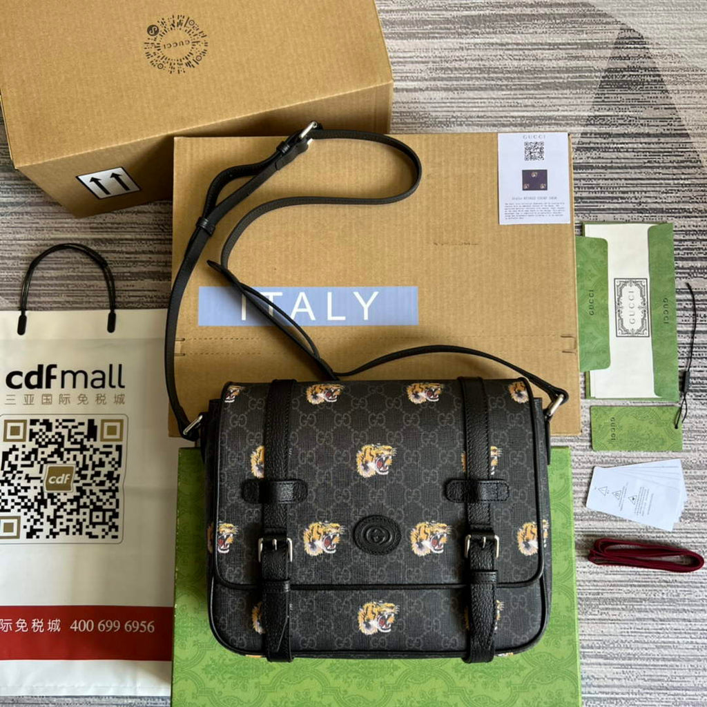 Gucci ‎‎658542 GG Messenger bag Tiger print  black Supreme canvas