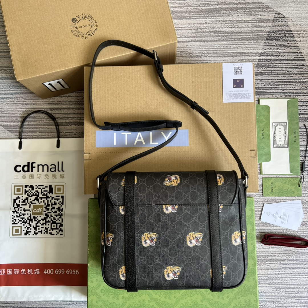 Gucci ‎‎658542 GG Messenger bag Tiger print  black Supreme canvas