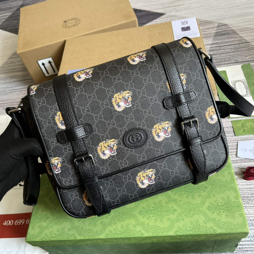 Gucci ‎‎658542 GG Messenger bag Tiger print  black Supreme canvas