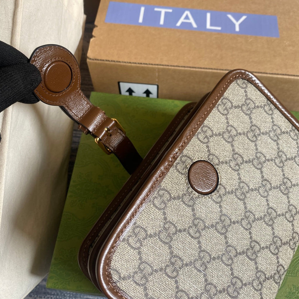 Gucci 671620 Mini shoulder bag with Interlocking G brown leather