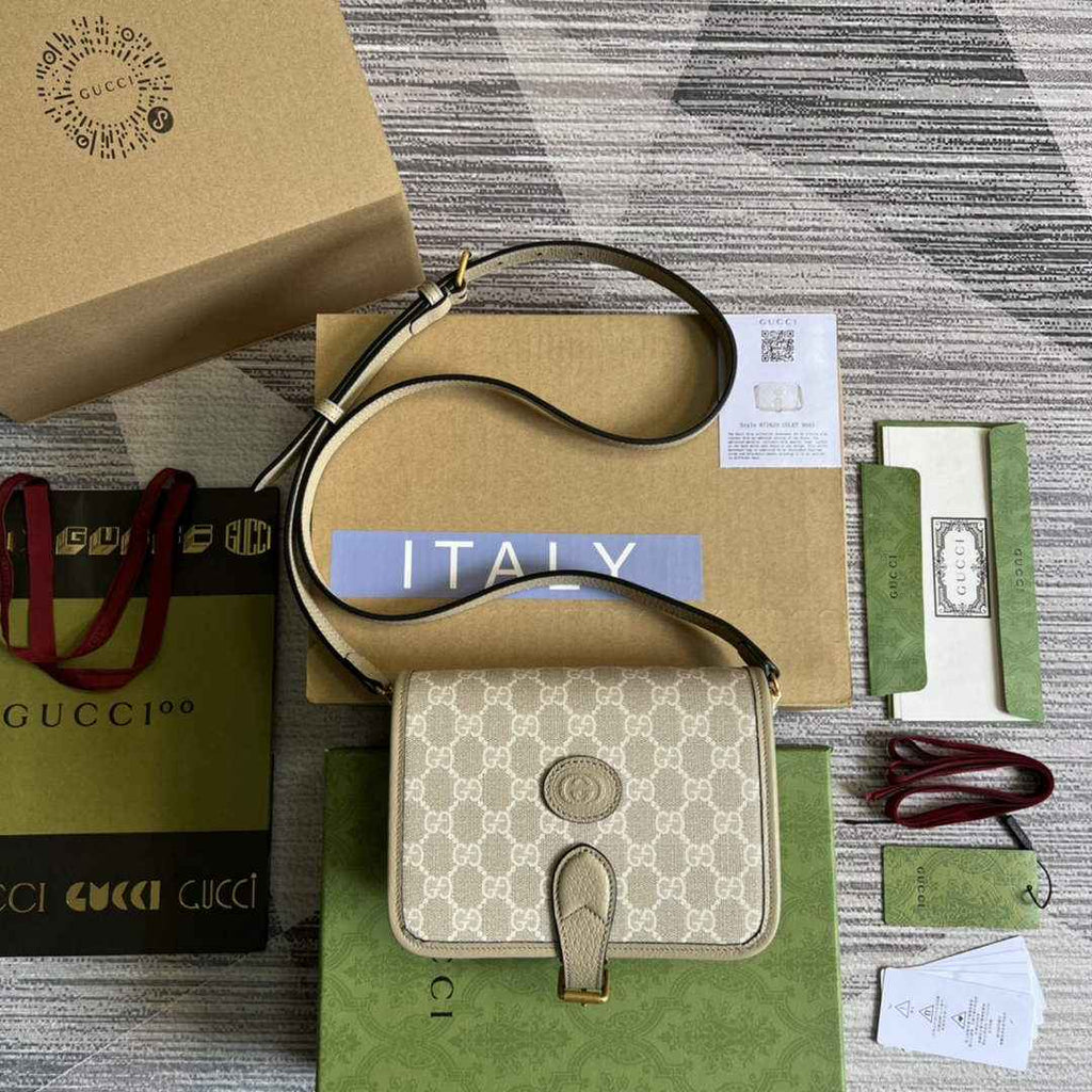 Gucci 671620 Mini shoulder bag with Interlocking G Beige leather