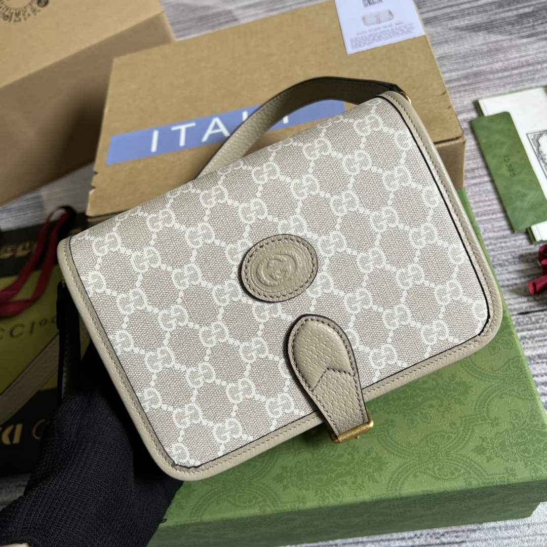 Gucci 671620 Mini shoulder bag with Interlocking G Beige leather