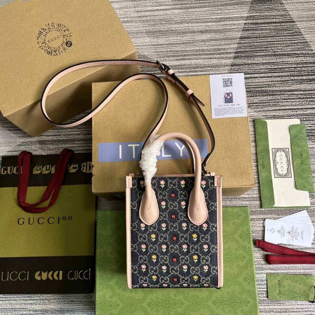 Gucci ‎‎‎671623 Bananya print mini tote bag pink