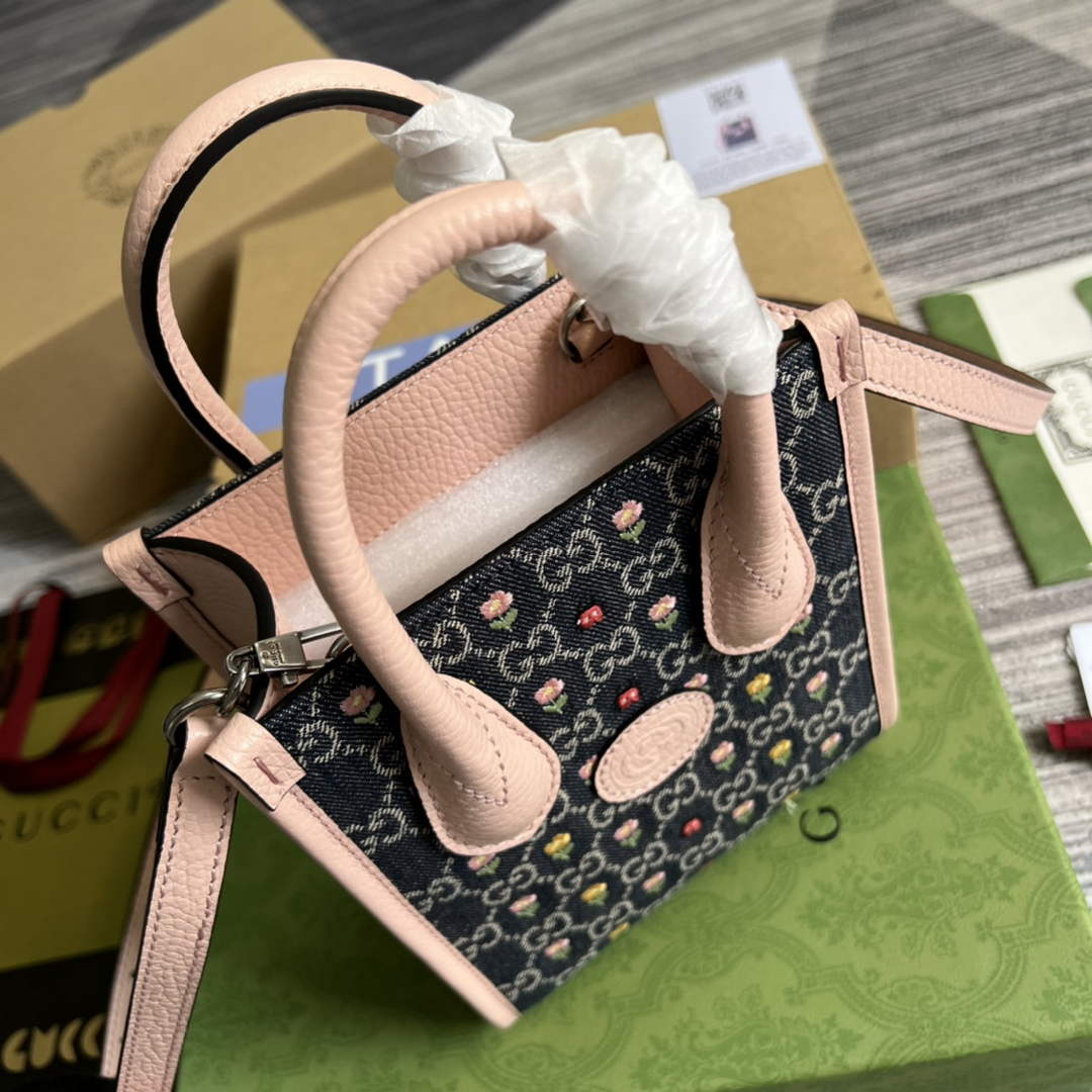 Gucci ‎‎‎671623 Bananya print mini tote bag pink
