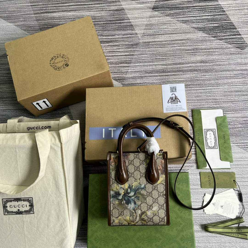 Gucci ‎‎‎671623 Bananya print mini tote bag brown