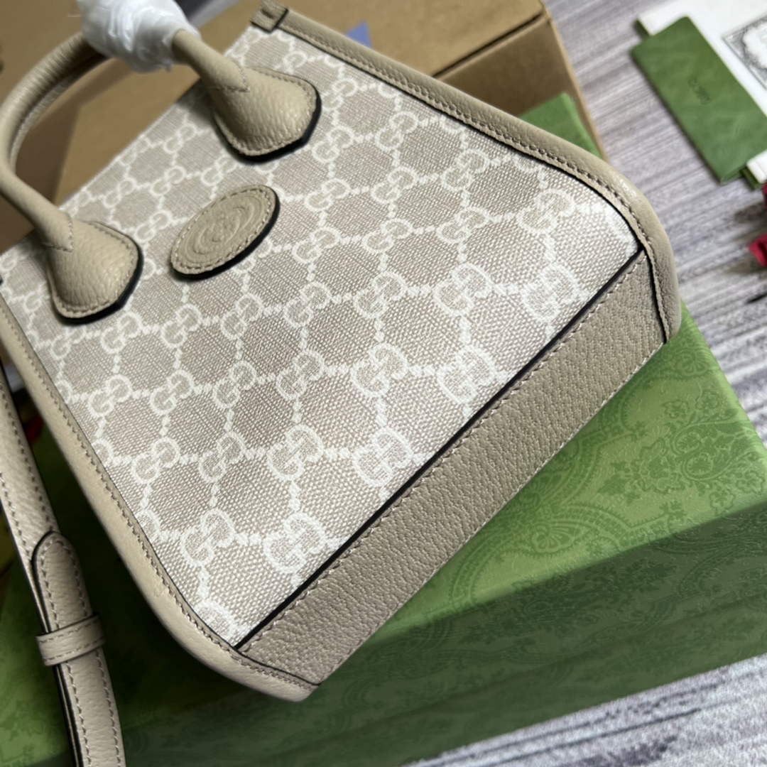 Gucci ‎‎‎671623 Mini tote bag with Interlocking G Beige
