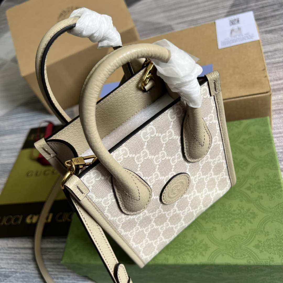Gucci ‎‎‎671623 Mini tote bag with Interlocking G Beige