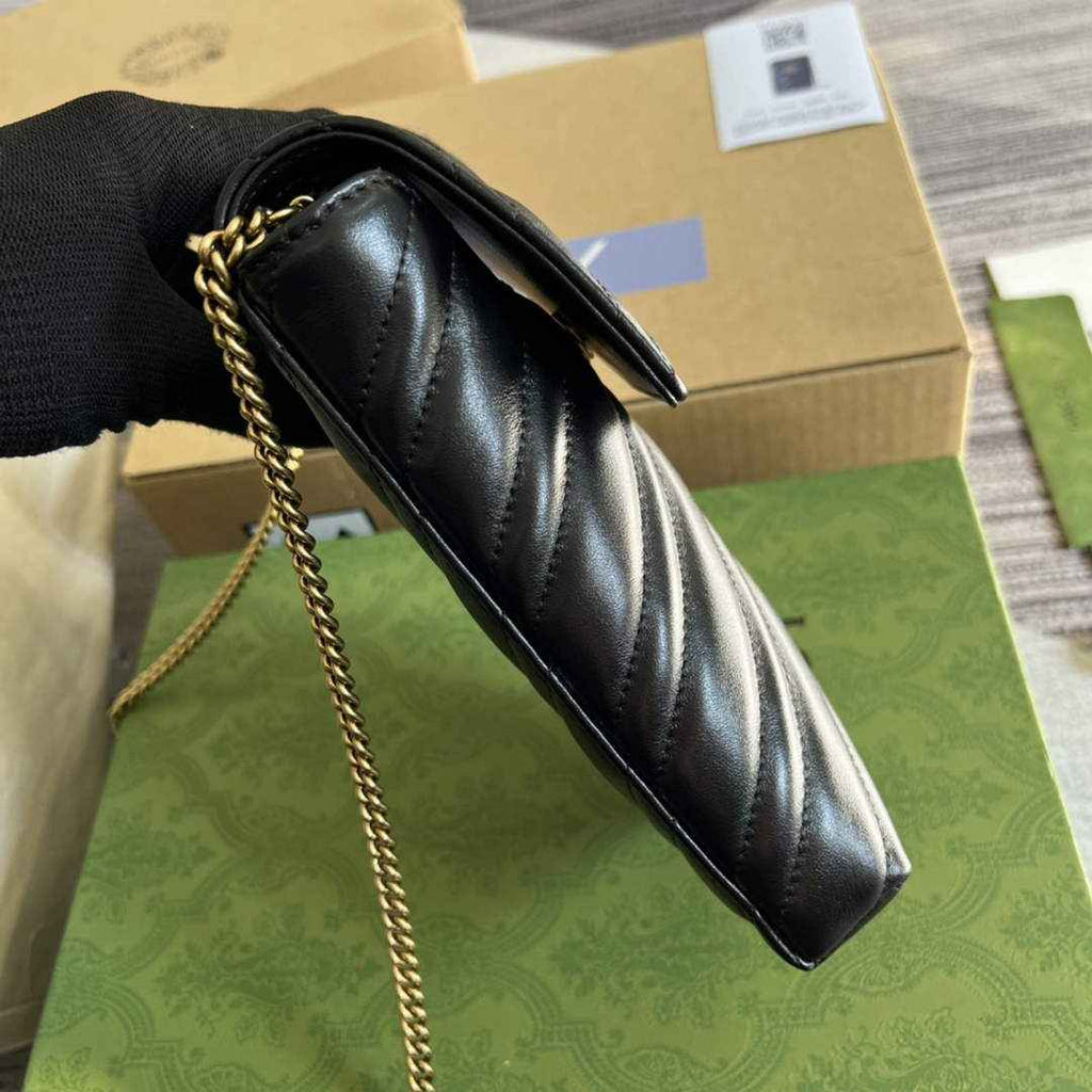 Gucci 672251 GG Marmont matelassé mini bag black leather