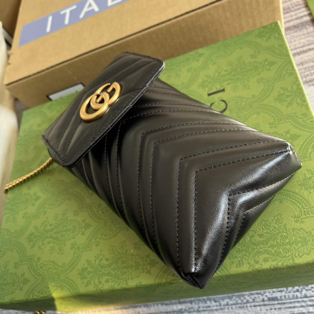 Gucci 672251 GG Marmont matelassé mini bag black leather