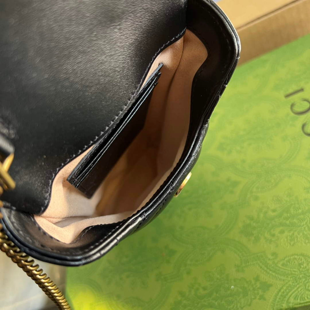 Gucci 672251 GG Marmont matelassé mini bag black leather