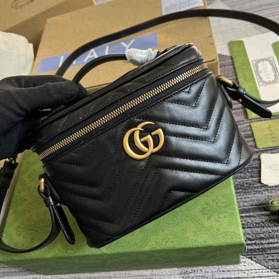 Gucci 672253 GG Marmont mini bag Black leather