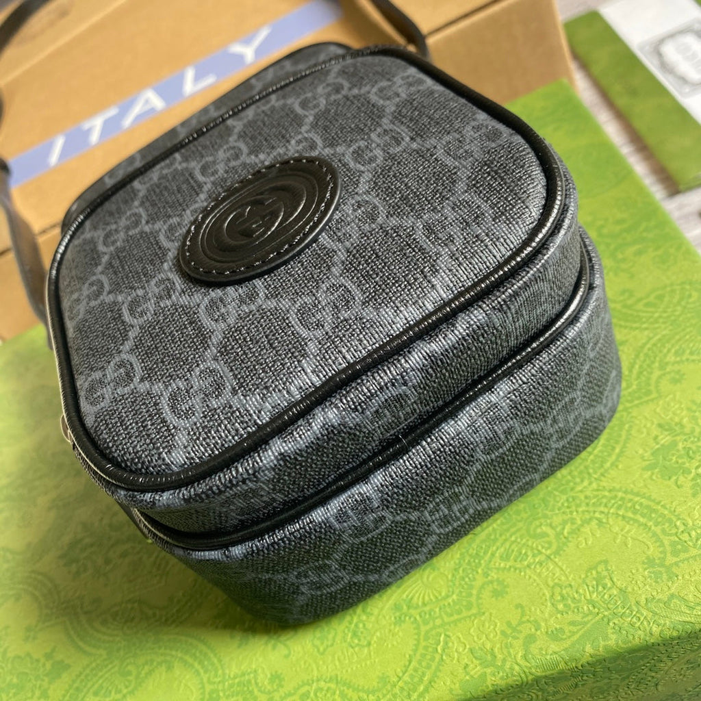 Gucci 672952 Mini bag with Interlocking G Black leather