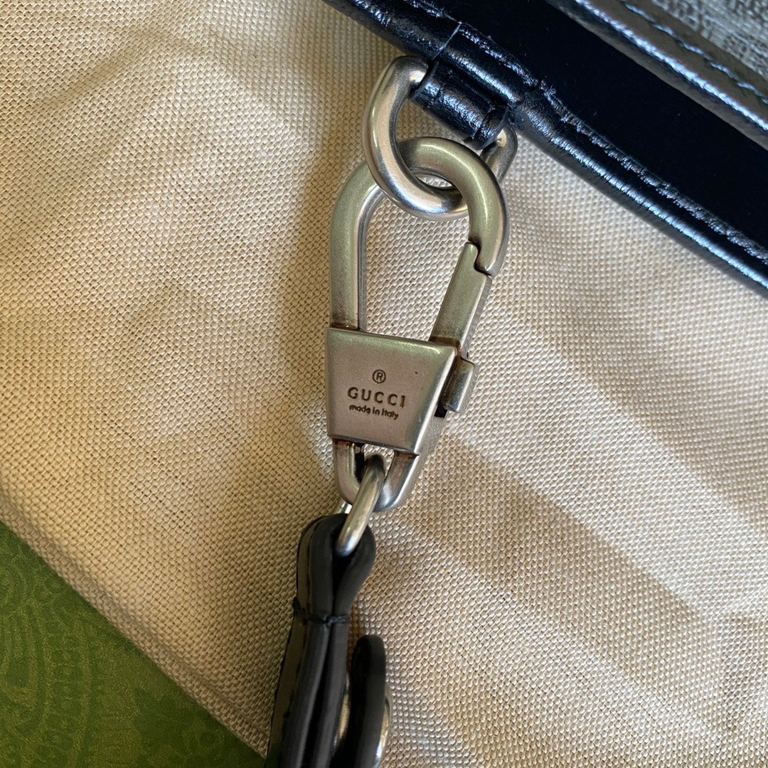 Gucci ‎672953 GG pouch Beige and blue GG Supreme canvas
