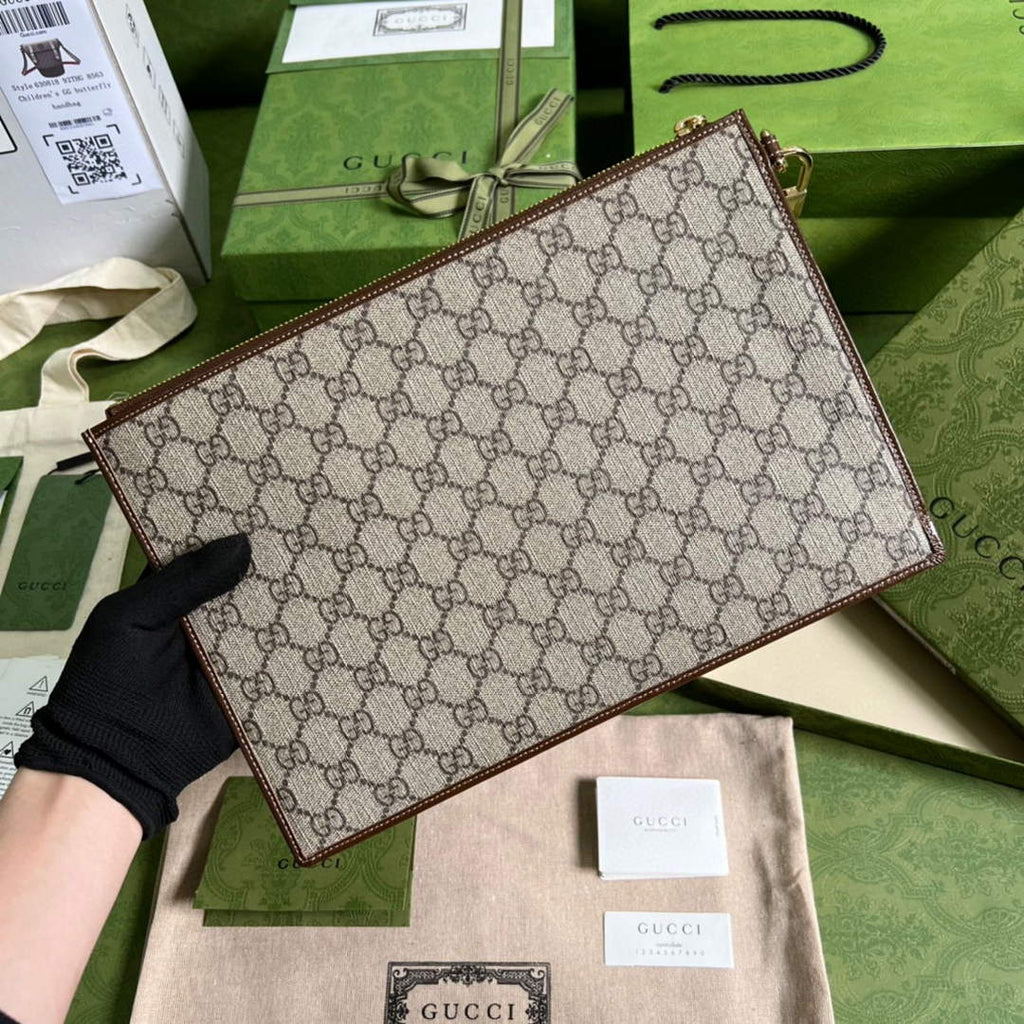 Gucci ‎672953 GG pouch Beige and brown GG Supreme canvas
