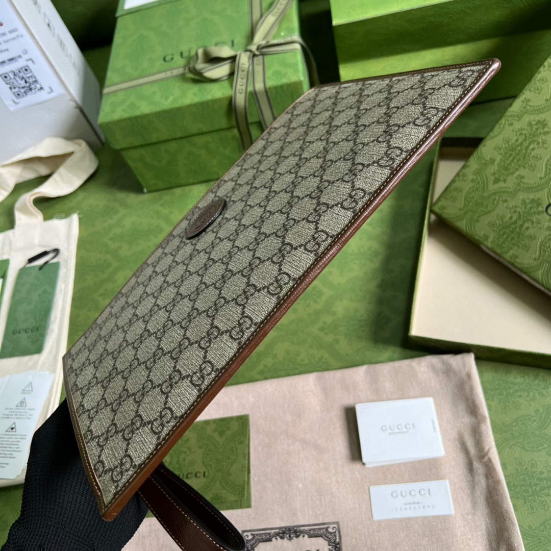 Gucci ‎672953 GG pouch Beige and brown GG Supreme canvas