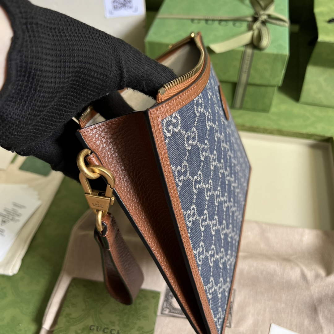 Gucci ‎GG pouch 672953 Beige and blue GG Supreme canvas
