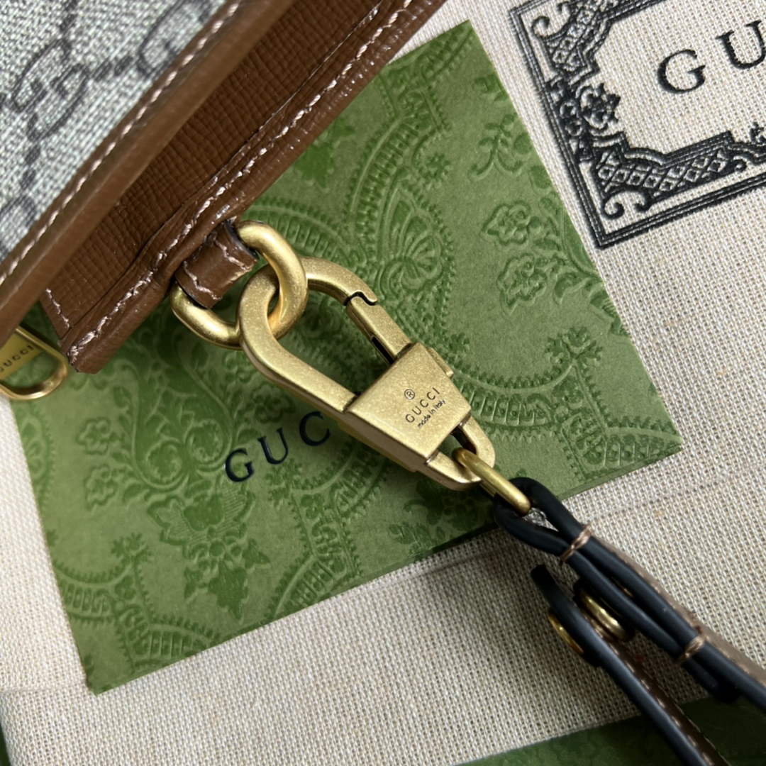 Gucci ‎GG pouch 672953 Beige and brown GG Supreme canvas