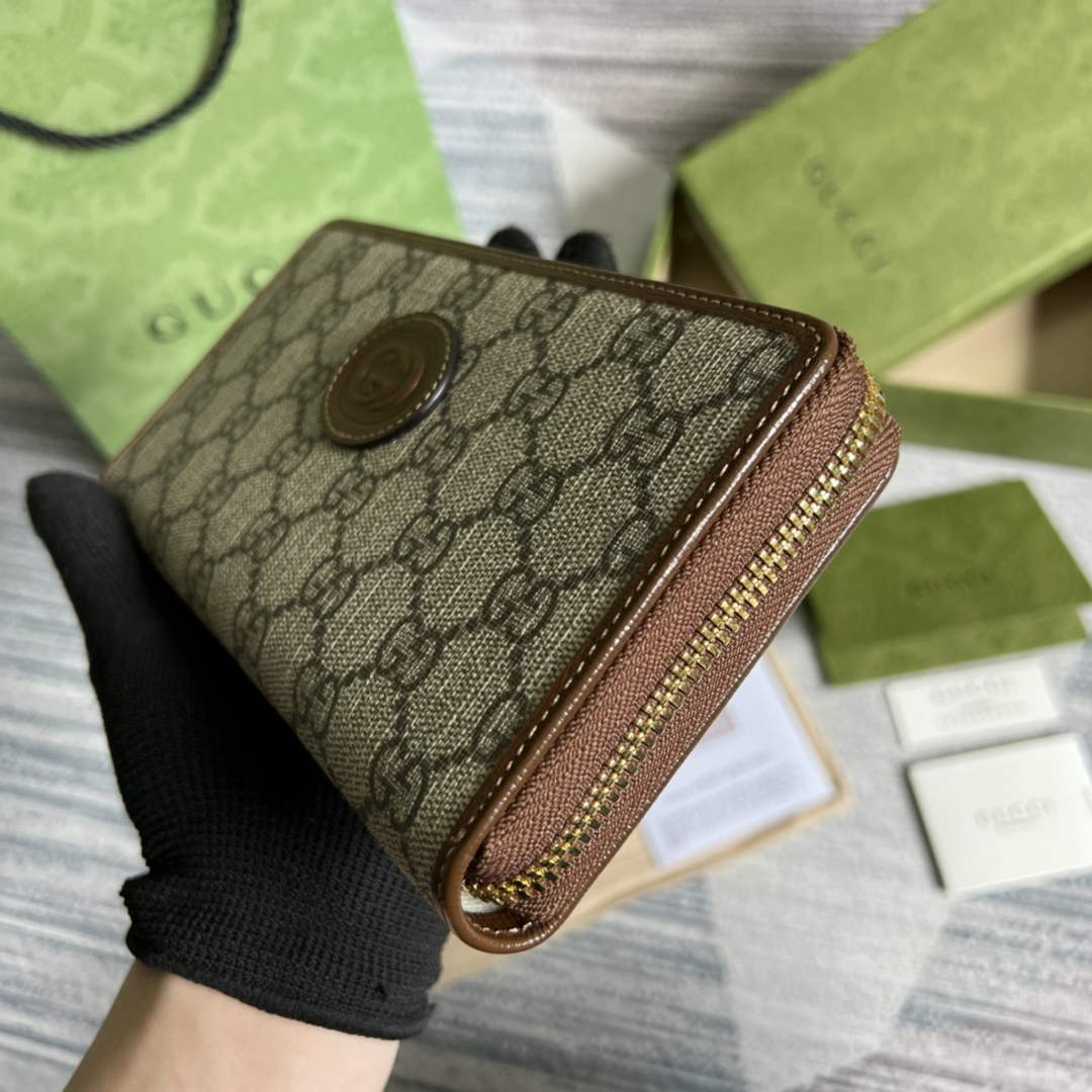 ‎Gucci 673003 Zip around wallet with Interlocking G brown