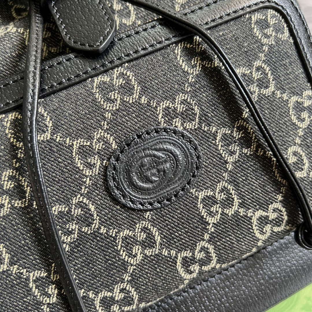 Gucci 674147 Backpack with Interlocking G black GG Supreme