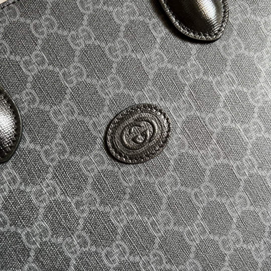 Gucci 674148 Medium tote with Interlocking G Black leather