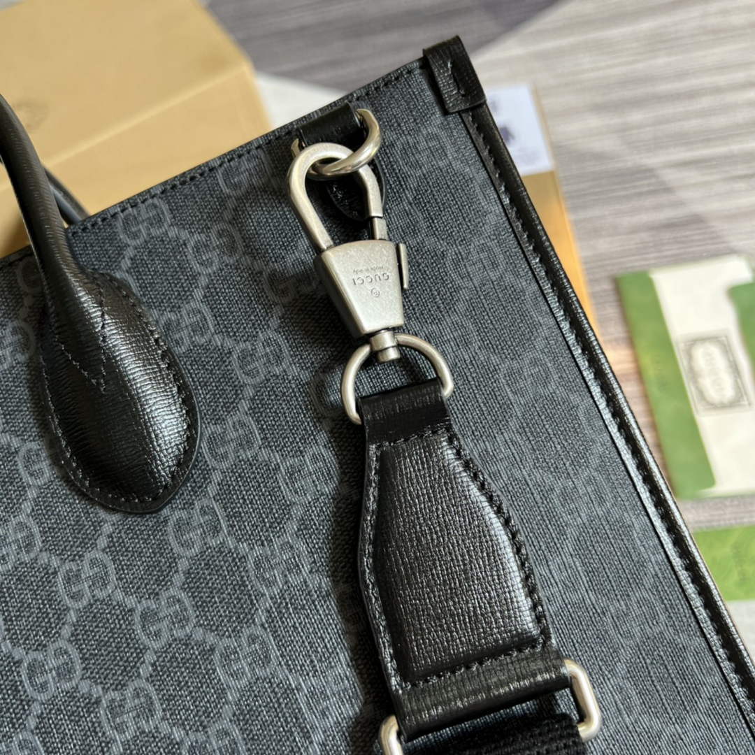 Gucci 674148 Medium tote with Interlocking G Black leather