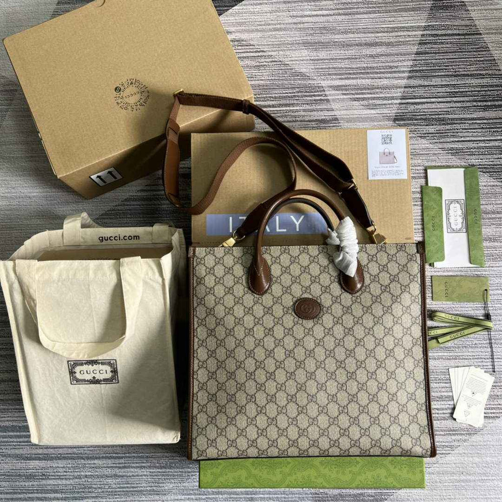 Gucci 674148 Medium tote with Interlocking G Brown leather