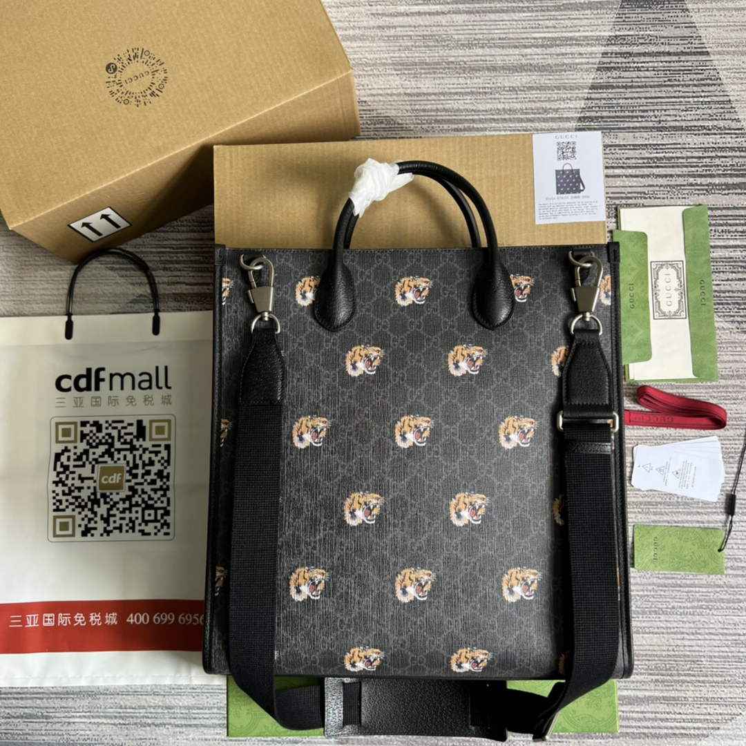 Gucci ‎674155 Medium tote with Interlocking G tiger Black GG Supreme canvas
