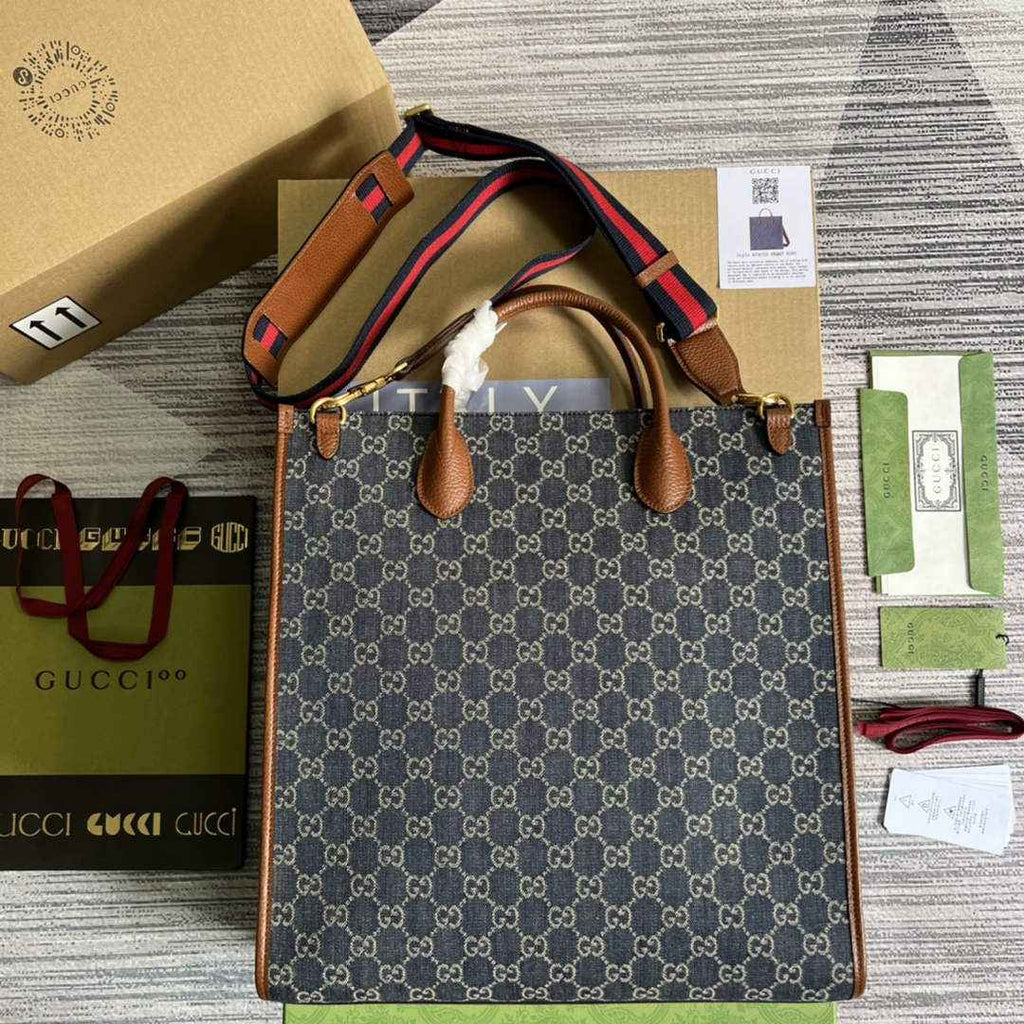 Gucci ‎674155 Medium tote with Interlocking G Blue GG Supreme canvas