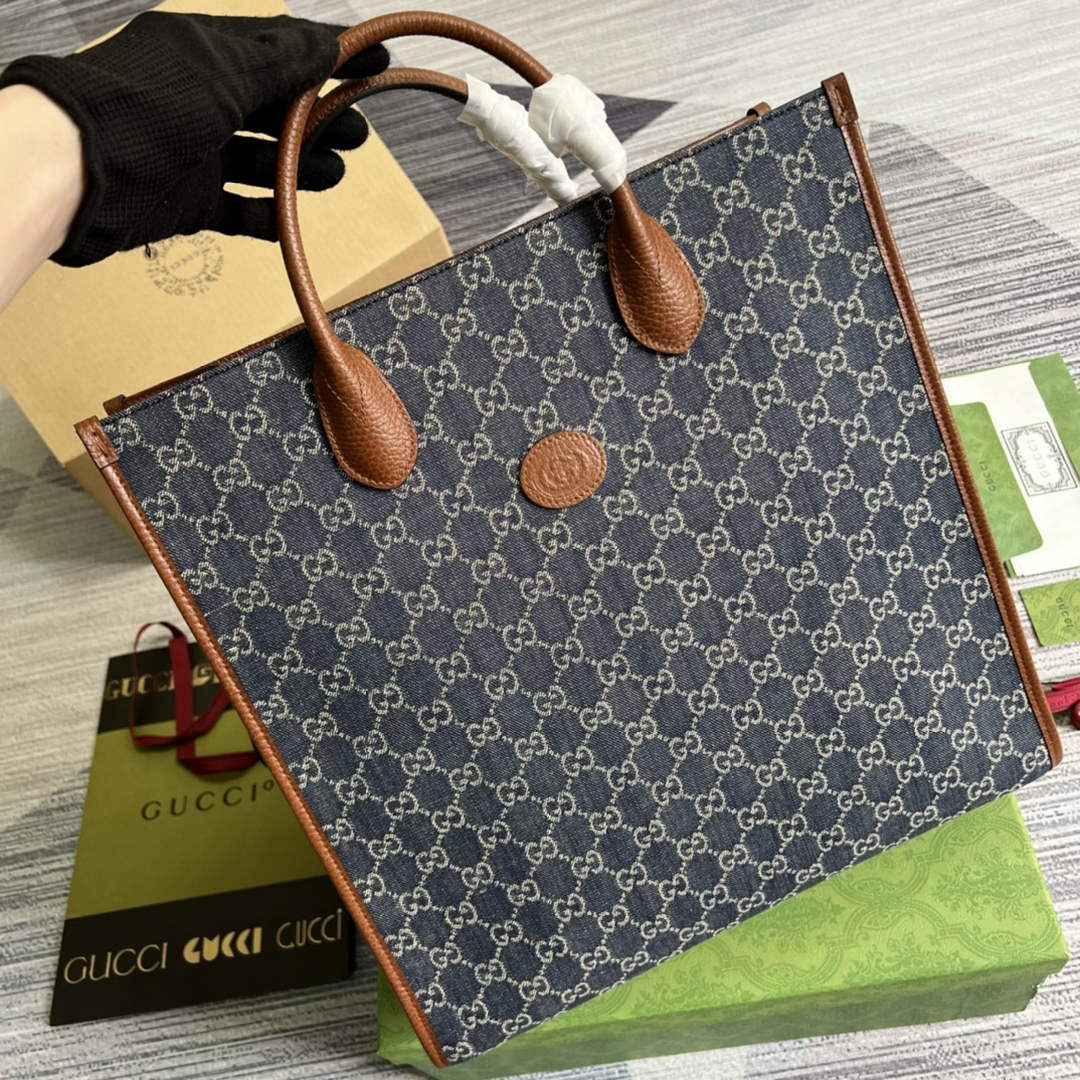 Gucci ‎674155 Medium tote with Interlocking G Blue GG Supreme canvas