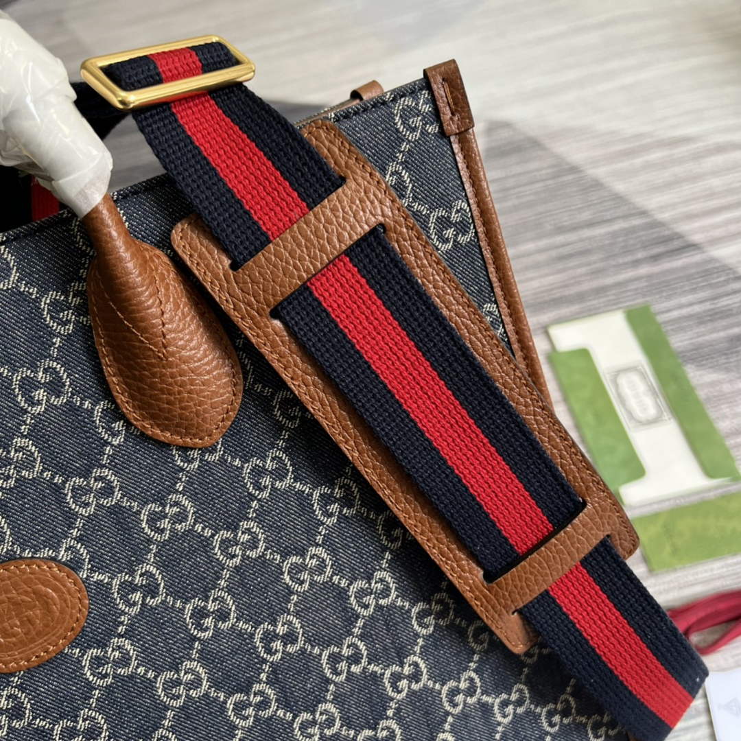 Gucci ‎674155 Medium tote with Interlocking G Blue GG Supreme canvas