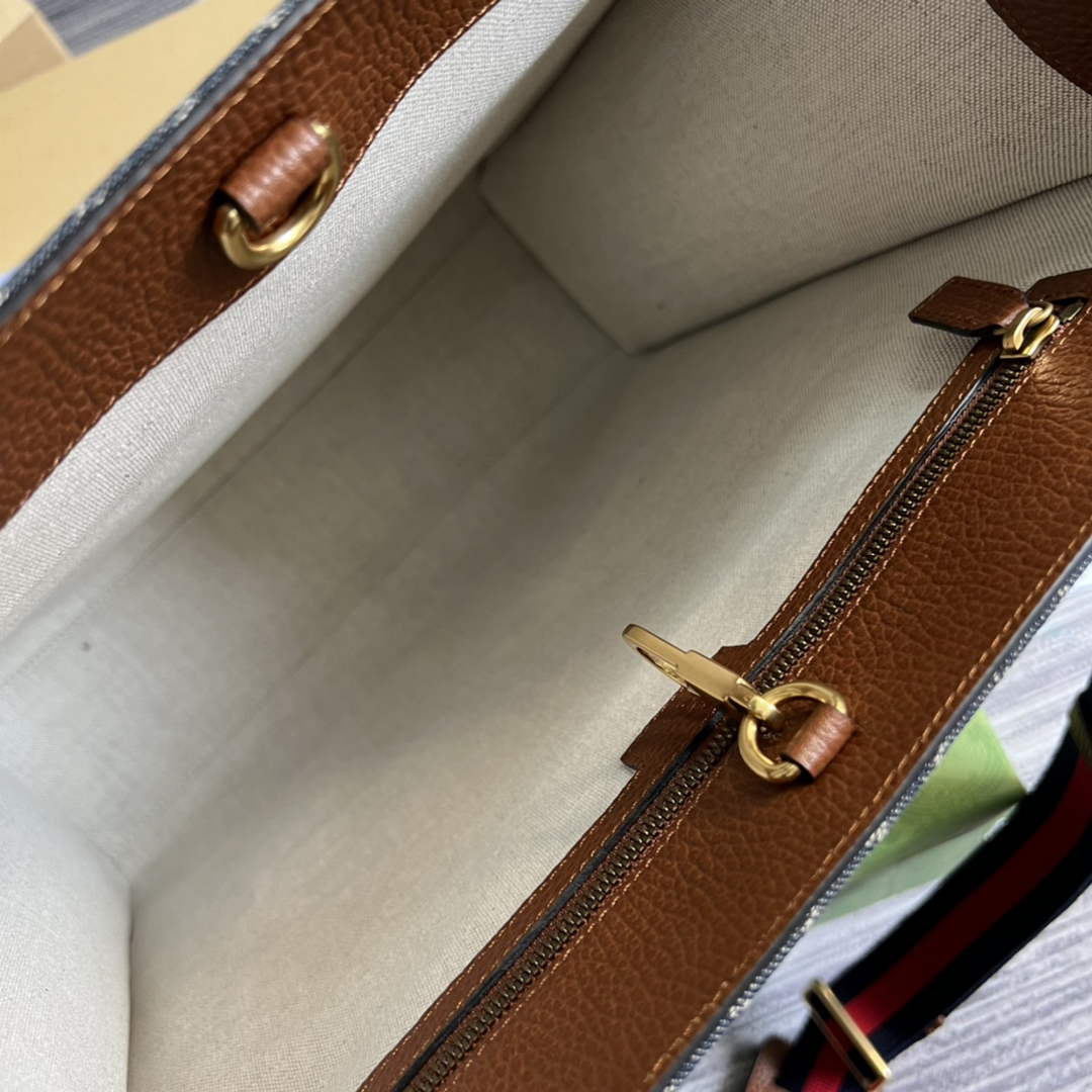 Gucci ‎674155 Medium tote with Interlocking G Blue GG Supreme canvas