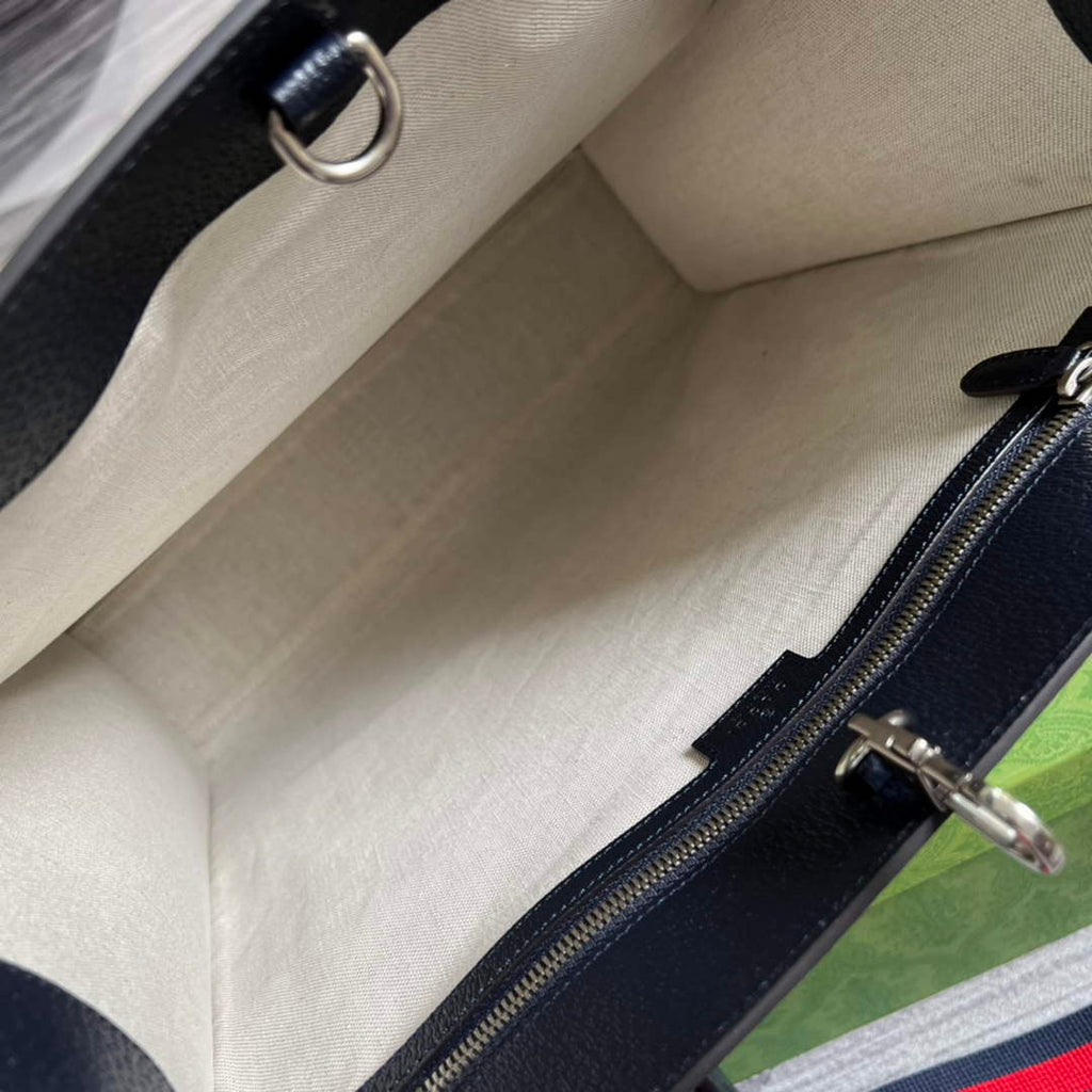 Gucci ‎674155 Medium tote with Interlocking G Beige and blue GG Supreme canvas