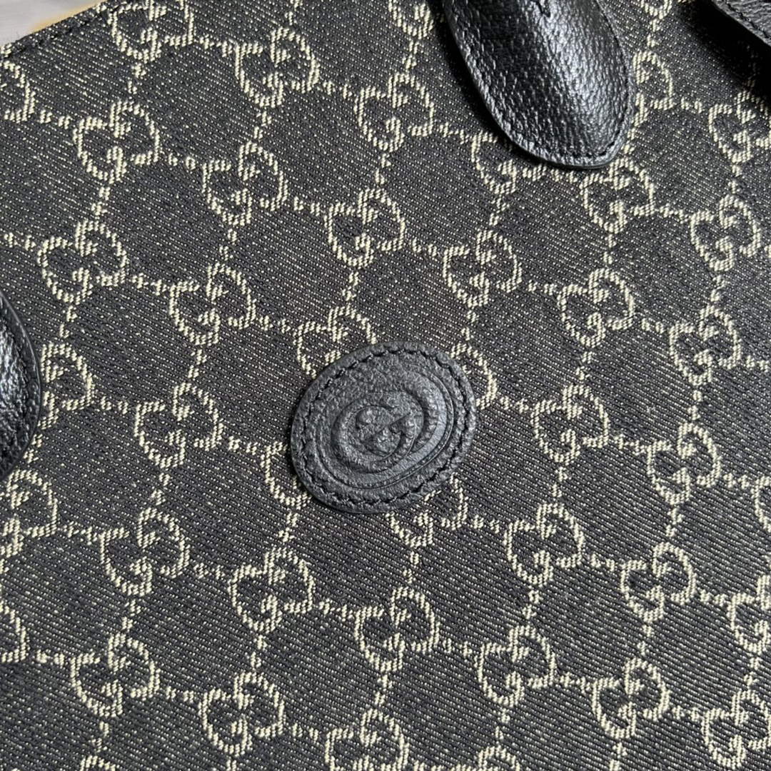Gucci ‎674155 Medium tote with Interlocking G Black GG Supreme canvas