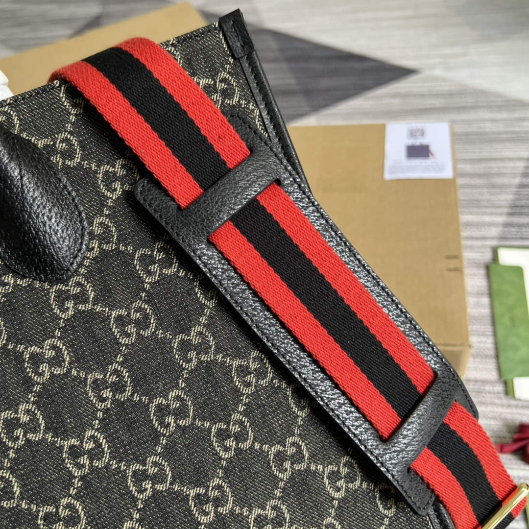 Gucci ‎674155 Medium tote with Interlocking G Black GG Supreme canvas