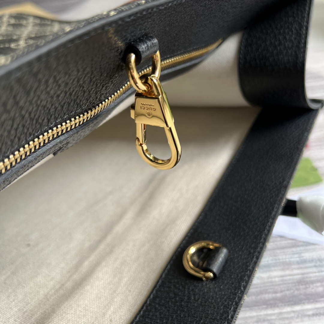 Gucci ‎674155 Medium tote with Interlocking G Black GG Supreme canvas